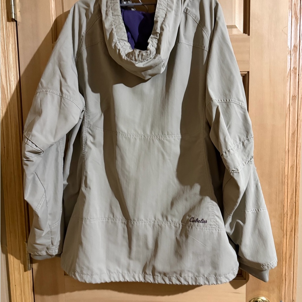 Cabela's Beige Hooded Women's Ski Jacket with Purple Lining